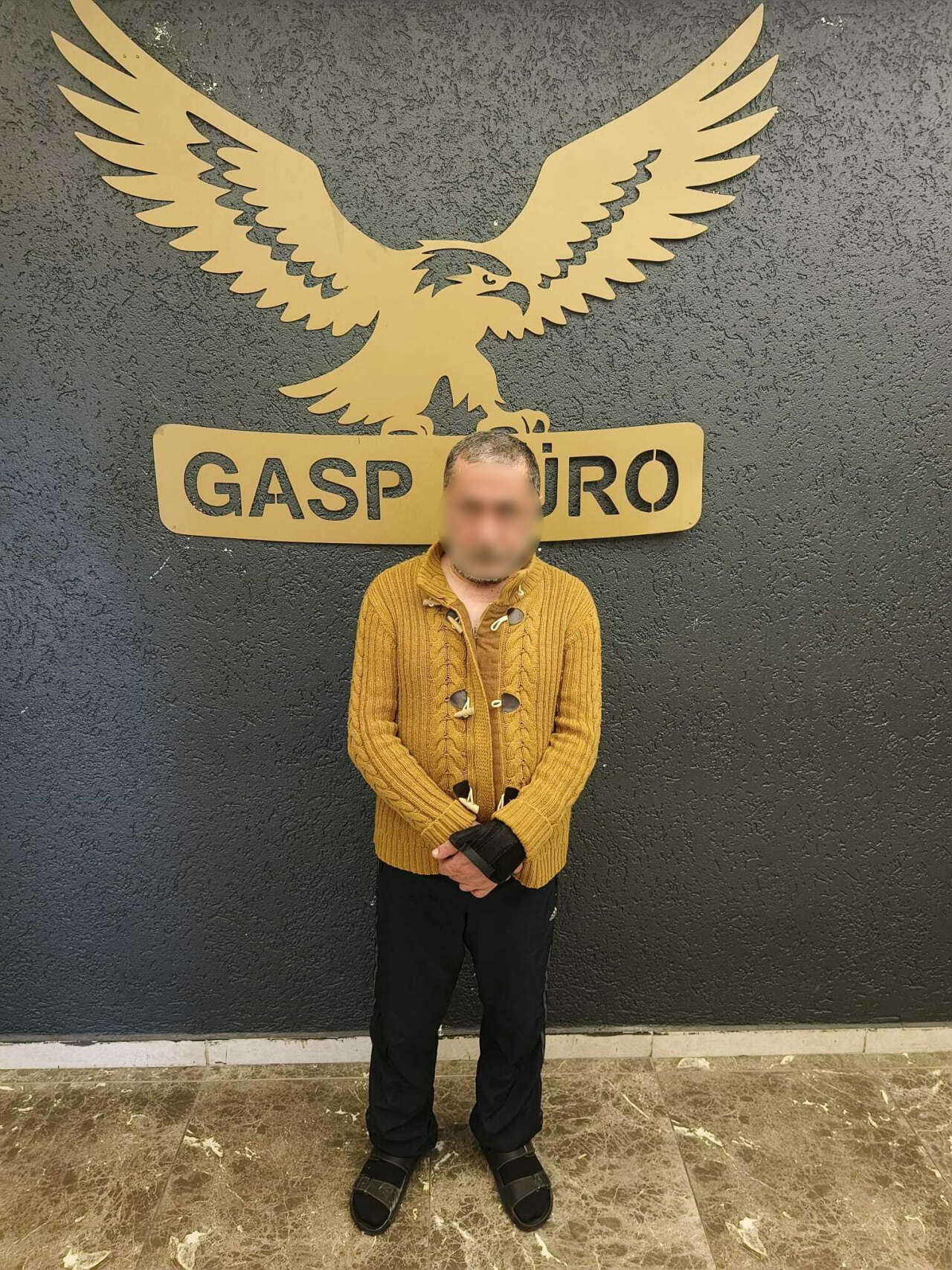 Anaokuluna silahlı saldırı düzenleyen şüpheliler tutuklandı 1